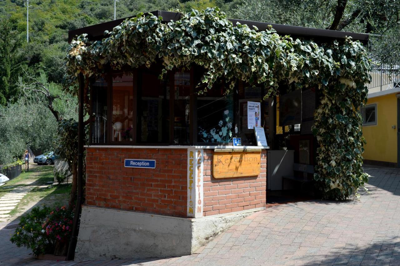 Camping Alpino - Nature Village Malcesine Exteriör bild